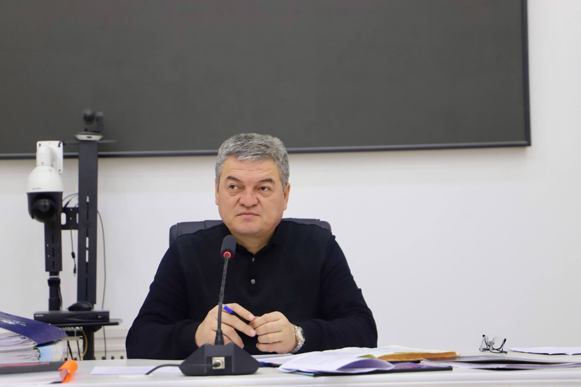 Hokimlik soatida muhim masalalar muhokama qilindi