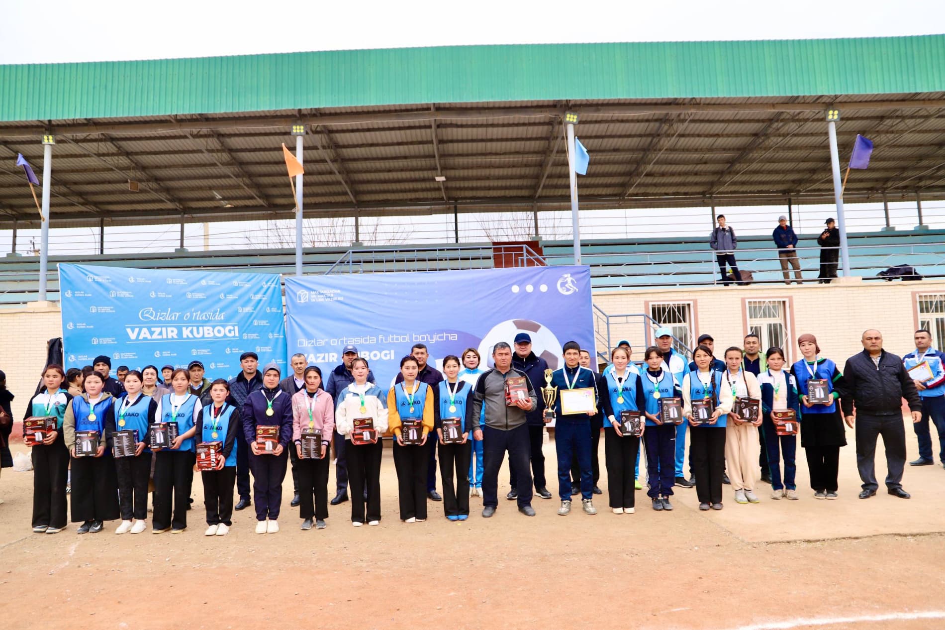 Ўқувчи қизлар ўртасида ўтказилган "Мактабгача ва мактаб таълими вазири кубоги” Бандихон туман босқичи ғолиблари тақдирланди.