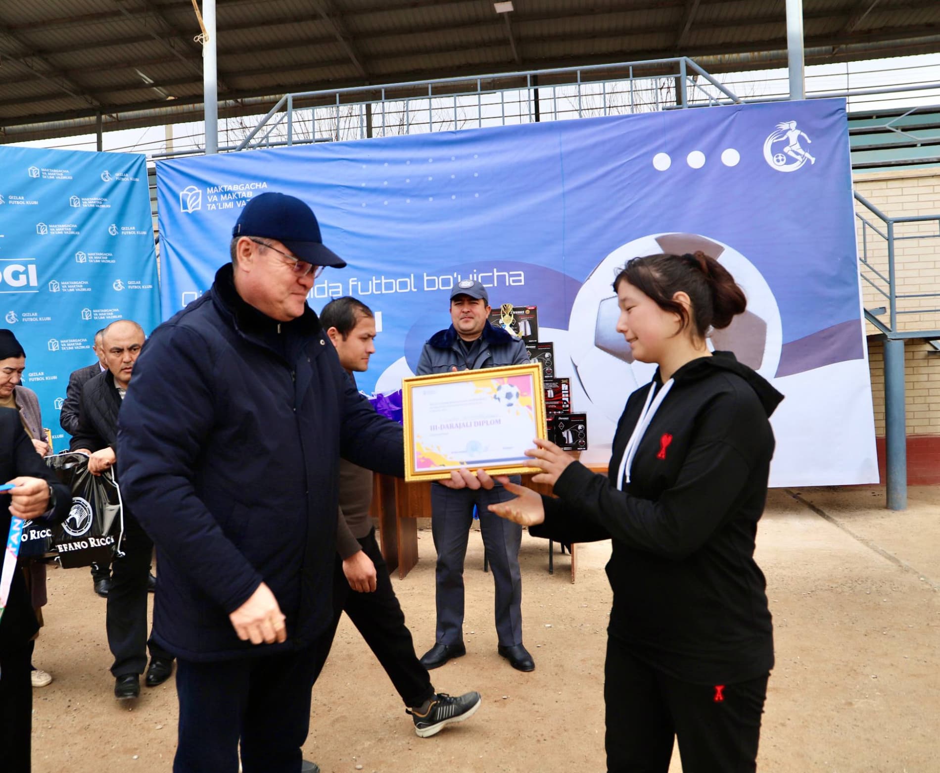 Ўқувчи қизлар ўртасида ўтказилган "Мактабгача ва мактаб таълими вазири кубоги” Бандихон туман босқичи ғолиблари тақдирланди.