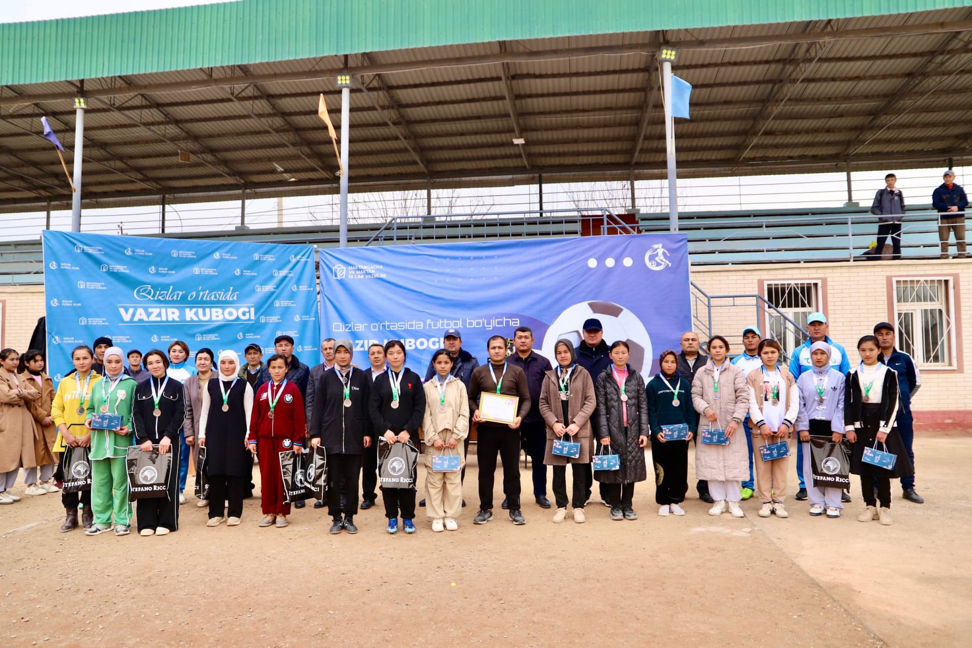 Ўқувчи қизлар ўртасида ўтказилган "Мактабгача ва мактаб таълими вазири кубоги” Бандихон туман босқичи ғолиблари тақдирланди.