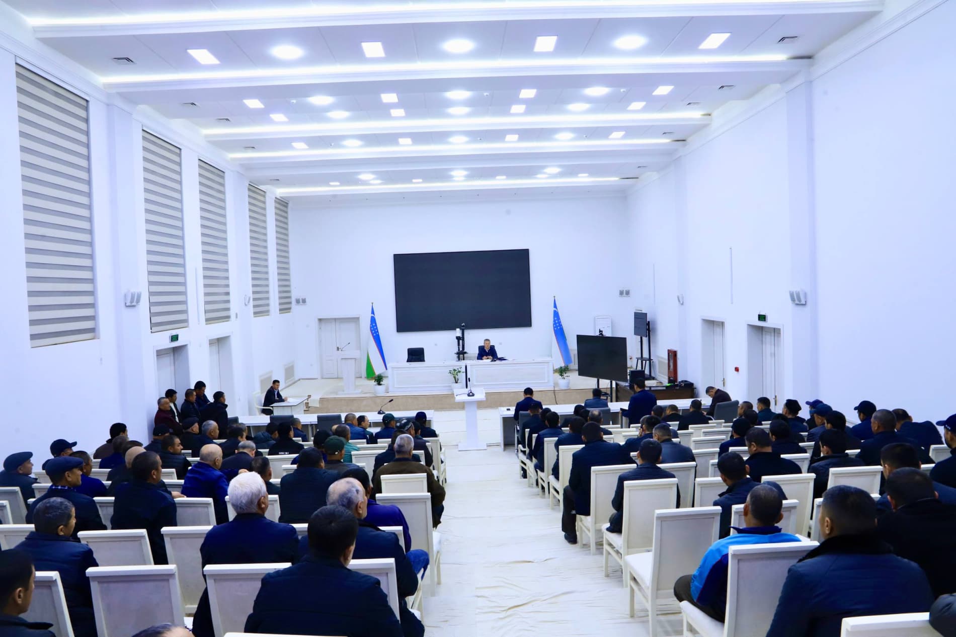 Қишлоқ ва сув хўжалиги соҳасидаги масалалар муҳокама қилинди