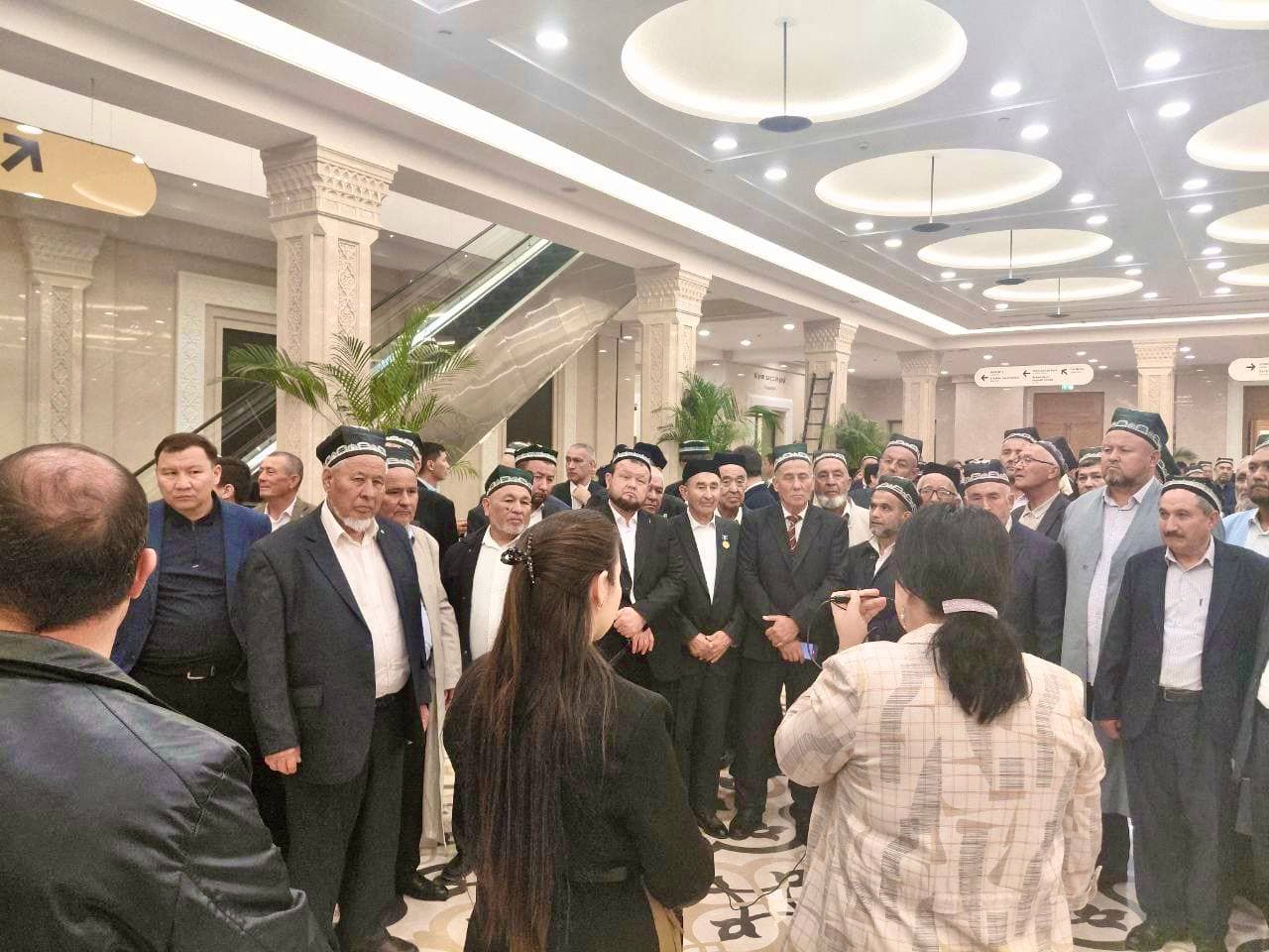 Bandixonlik nuroniylar va mehnat faxriylari “Islom sivilizatsiyasi” markazini ziyorat qilmoqda