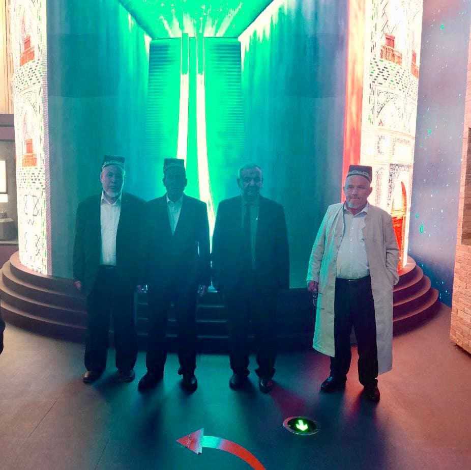 Bandixonlik nuroniylar va mehnat faxriylari “Islom sivilizatsiyasi” markazini ziyorat qilmoqda