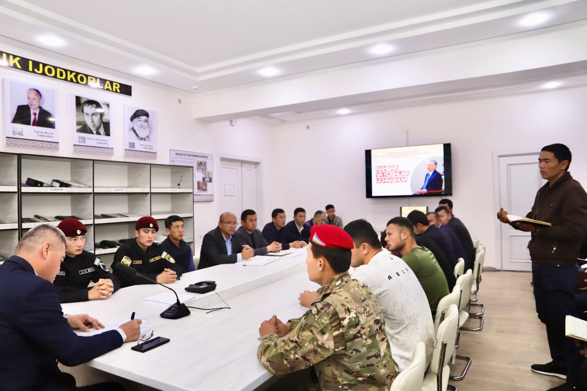 Yoshlar e’tiborda: Bandixonda “Payshanba — yoshlar kuni” doirasida uchrashuv o‘tkazildi