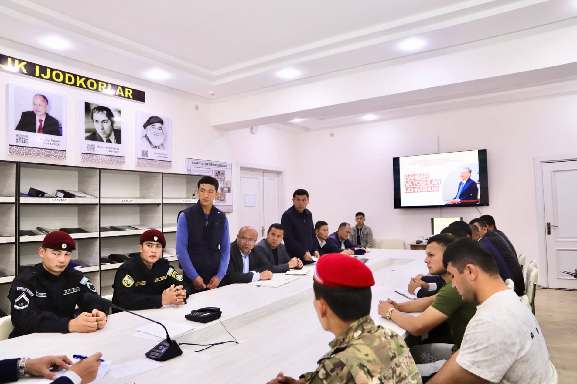 Yoshlar e’tiborda: Bandixonda “Payshanba — yoshlar kuni” doirasida uchrashuv o‘tkazildi