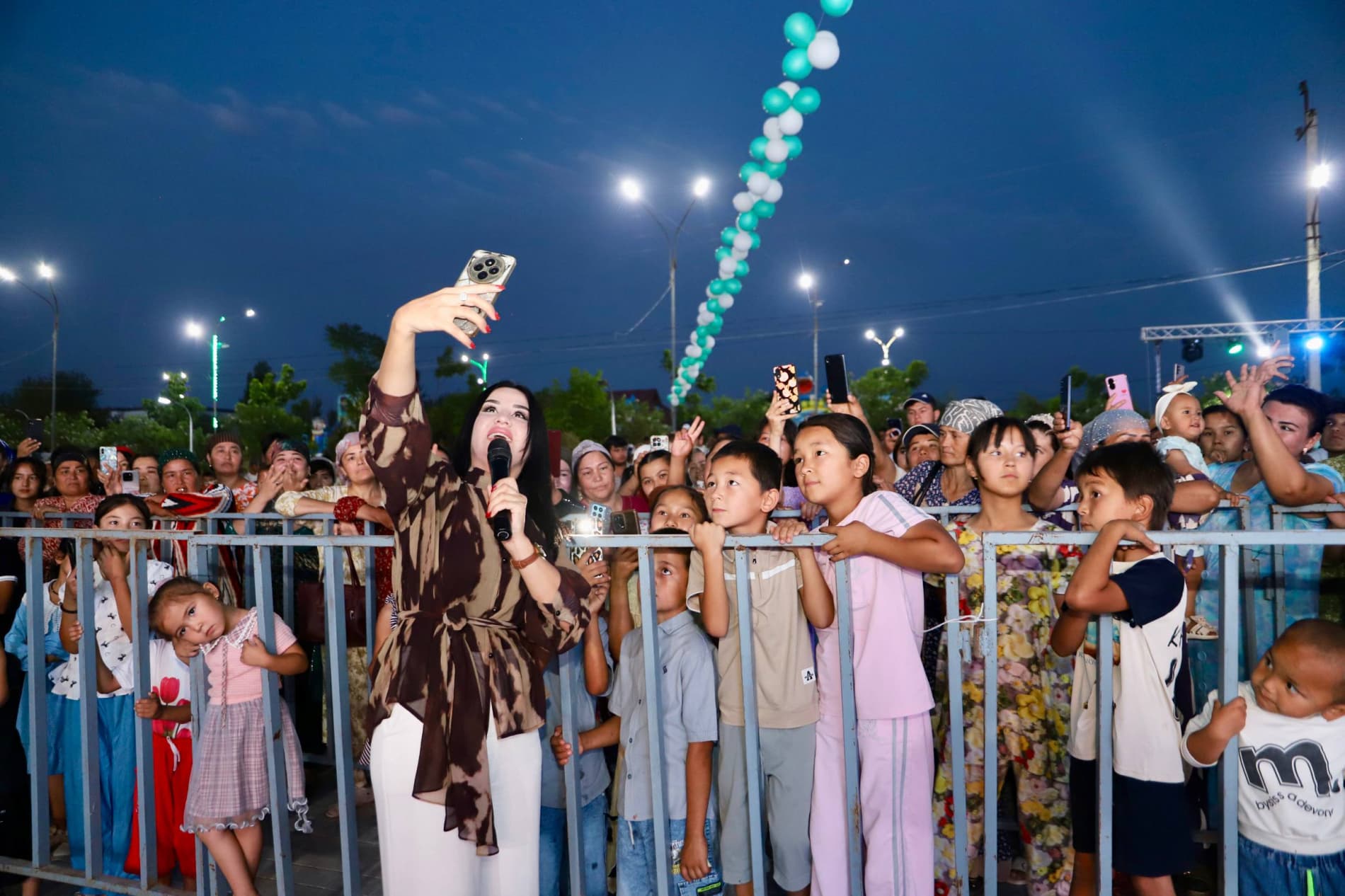 Bandixonda Davlat xavfsizlik xizmati kubogi g‘oliblari e’tirof etilib, GALA-KONSERT dasturi bo'lib o'tdi.