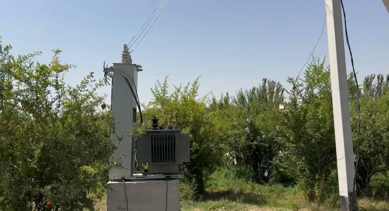 OBIKORDA O‘ZGARISH KATTA: "Yangi O'zbekiston qiyofasidagi mahalla" sifatida tanlab olingan Obikor mahallasida bunyodkorlik ishlari izchil davom etmoqda