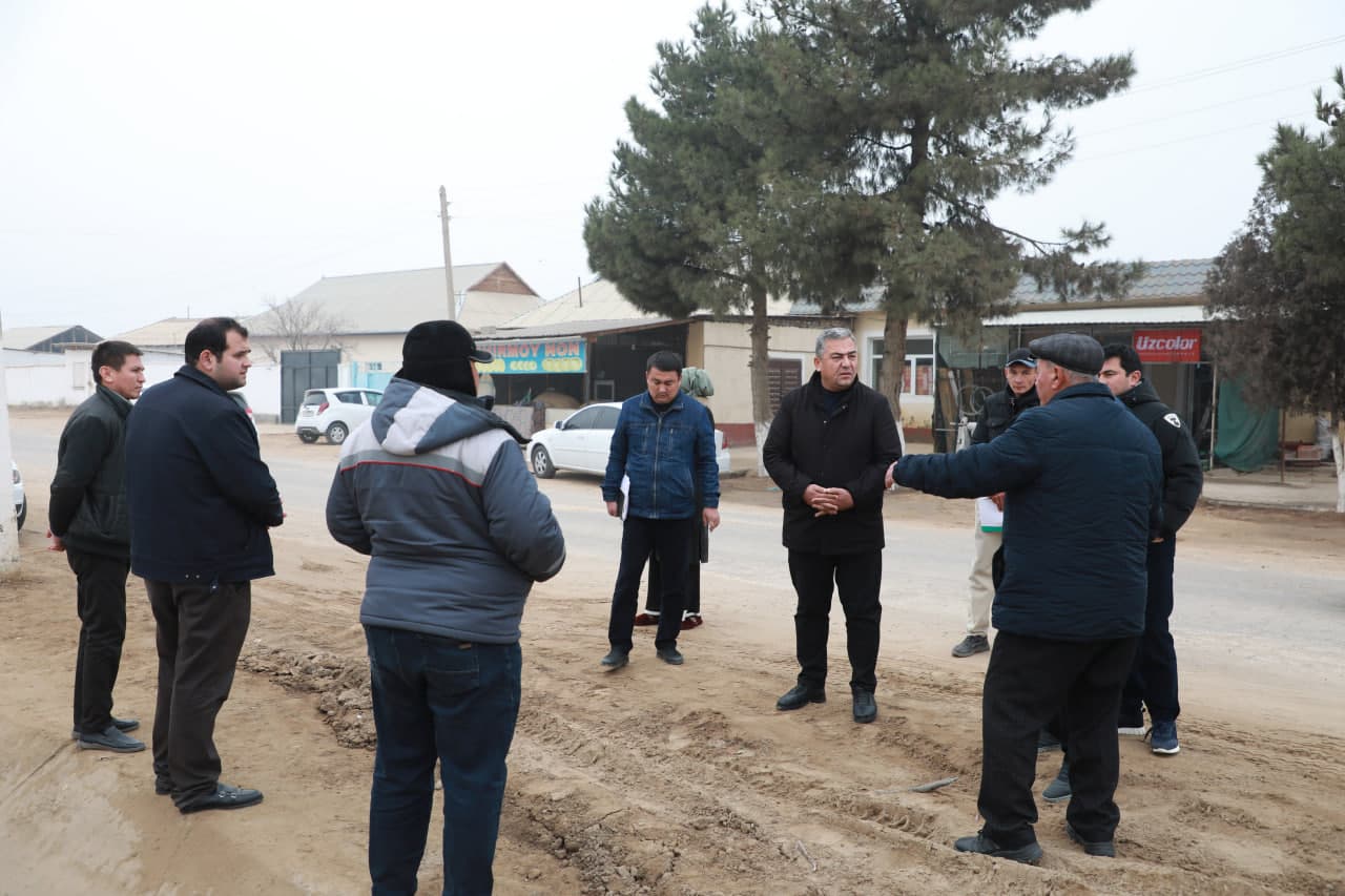 At-Termiziy mahallasida amalga oshirilayotgan infratuzilma loyihalari ijrosi o‘rganildi