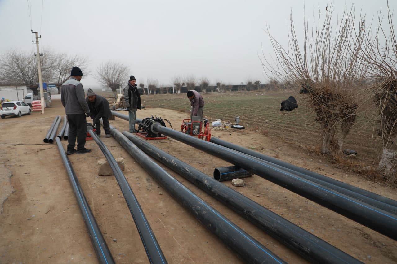 At-Termiziy mahallasida amalga oshirilayotgan infratuzilma loyihalari ijrosi o‘rganildi