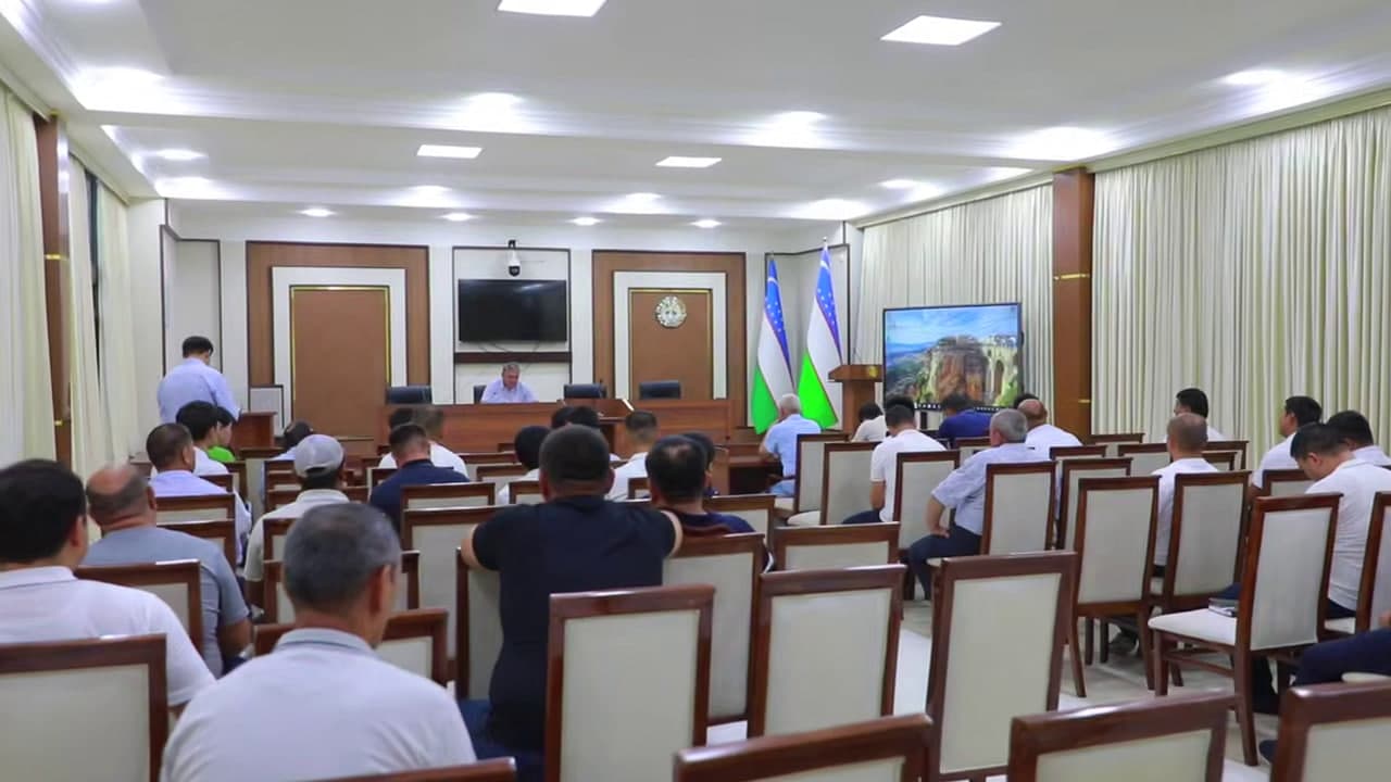 Термиз туманида Одоб-ахлоқ комиссиясининг кенгайтирилган йиғилиши ўтказилди