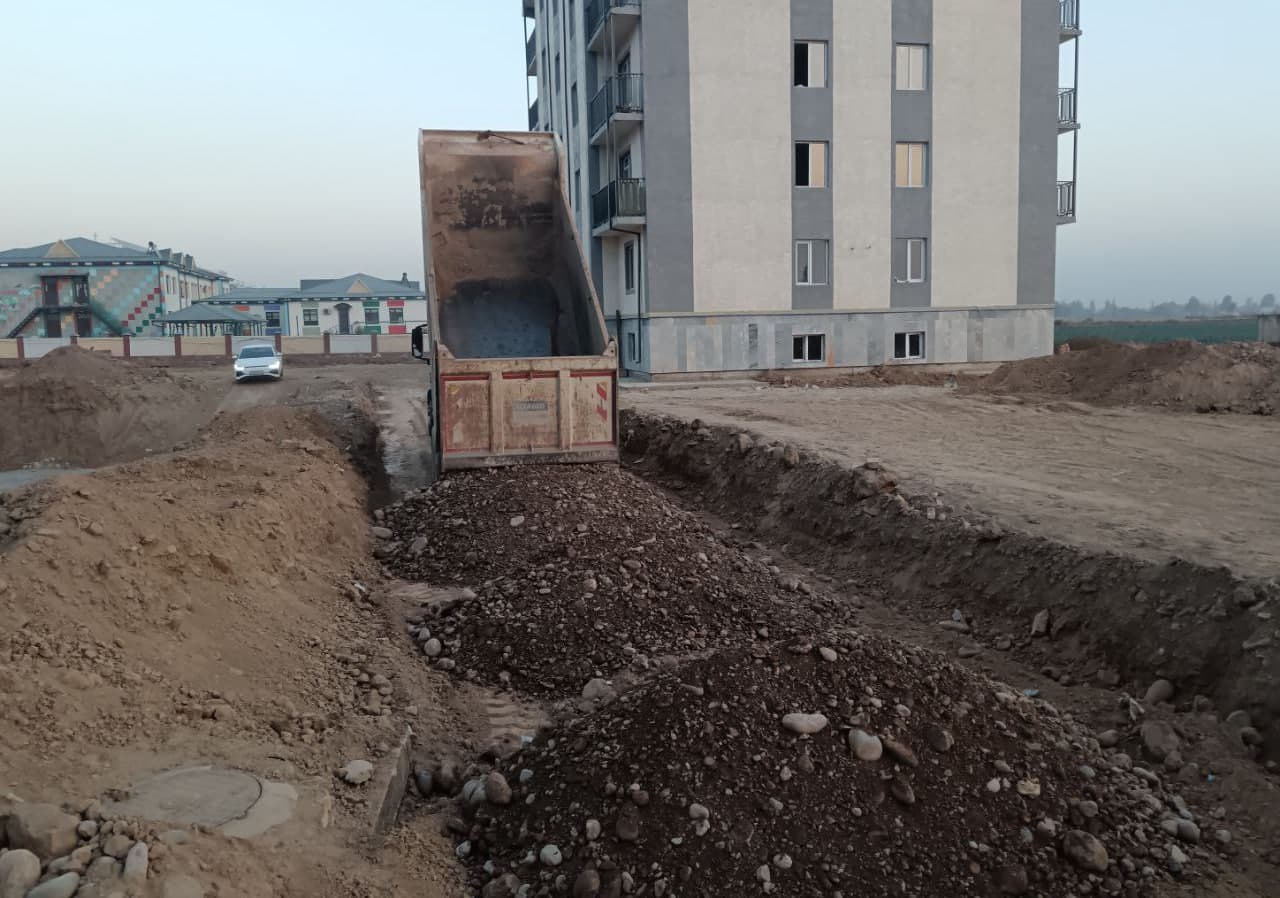 “Yangi O‘zbekiston” massividagi qurilish ishlari o‘rganildi