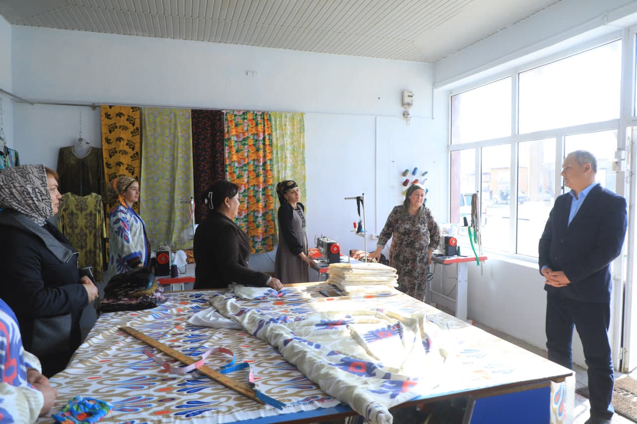 Сариосиё туманида хотин-қизлар тадбиркорлиги қўллаб-қувватланмоқда