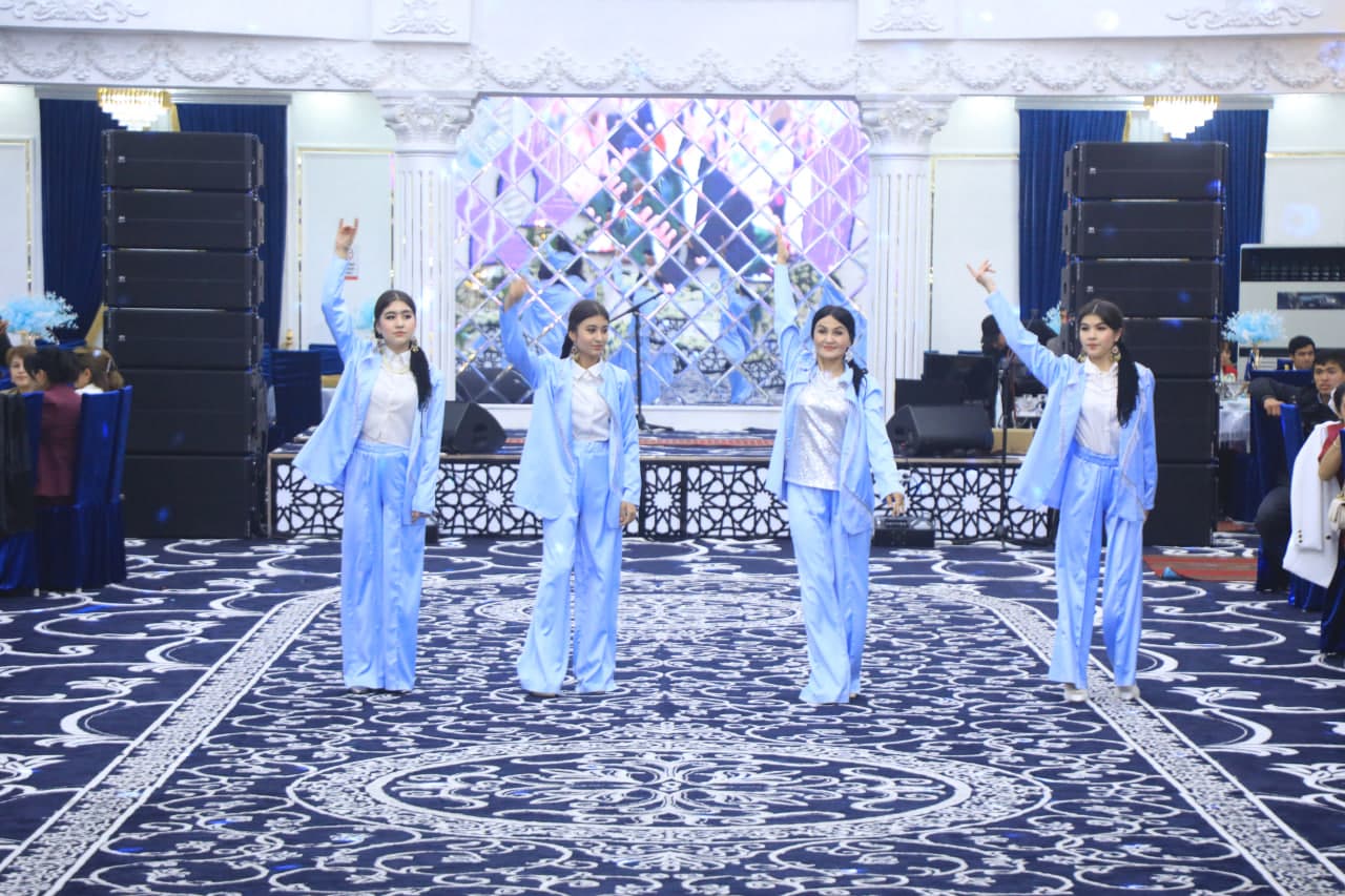 Янги Ўзбекистон аёллари – куч, меҳр ва илҳом тимсоли: Сариосиёда жамиятимиз гултожларига эҳтиром кўрсатилди