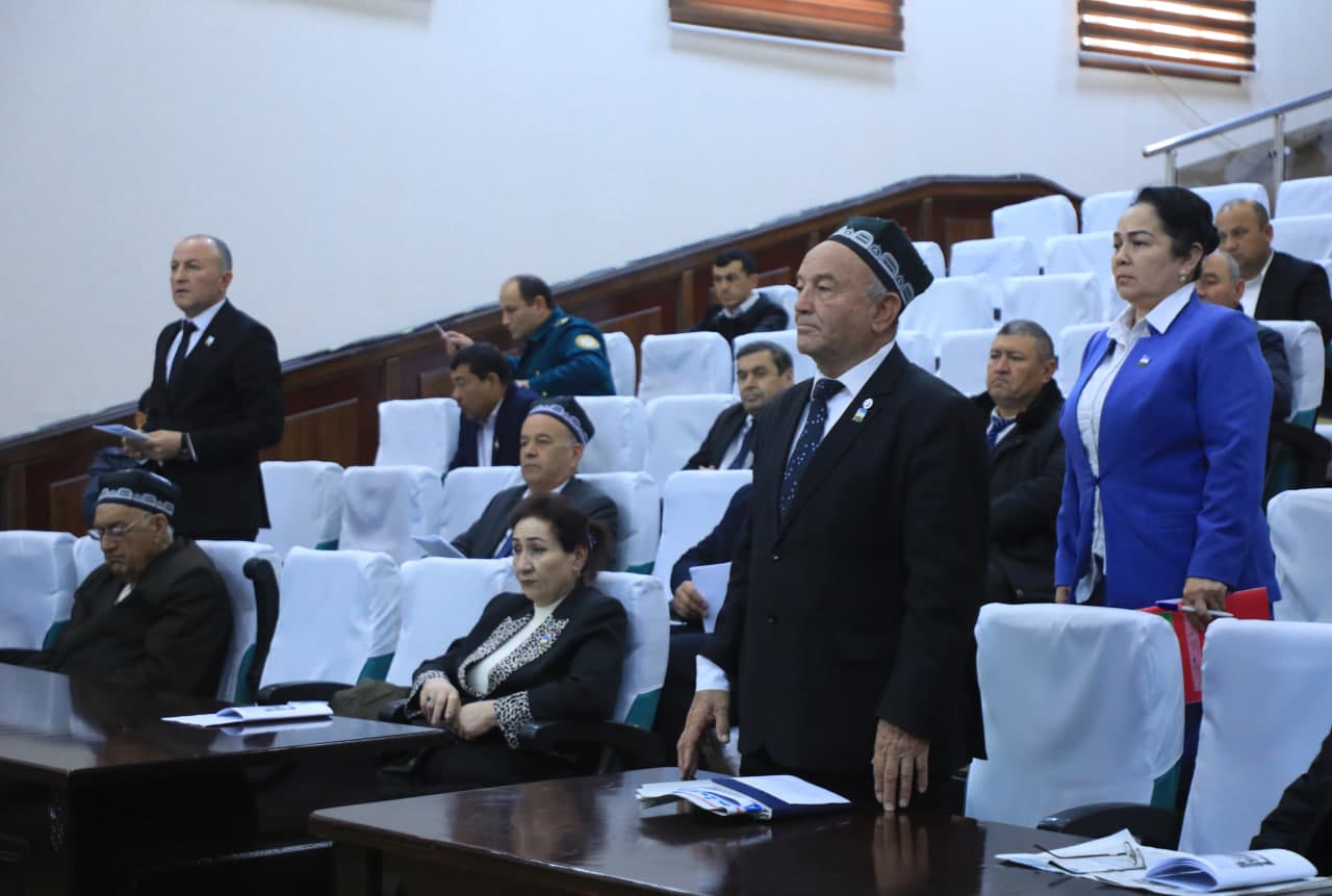 Халқ депутатлари Сариосиё туман Кенгашининг еттинчи чақириқ ўн тўртинчи сессияси бўлиб ўтди