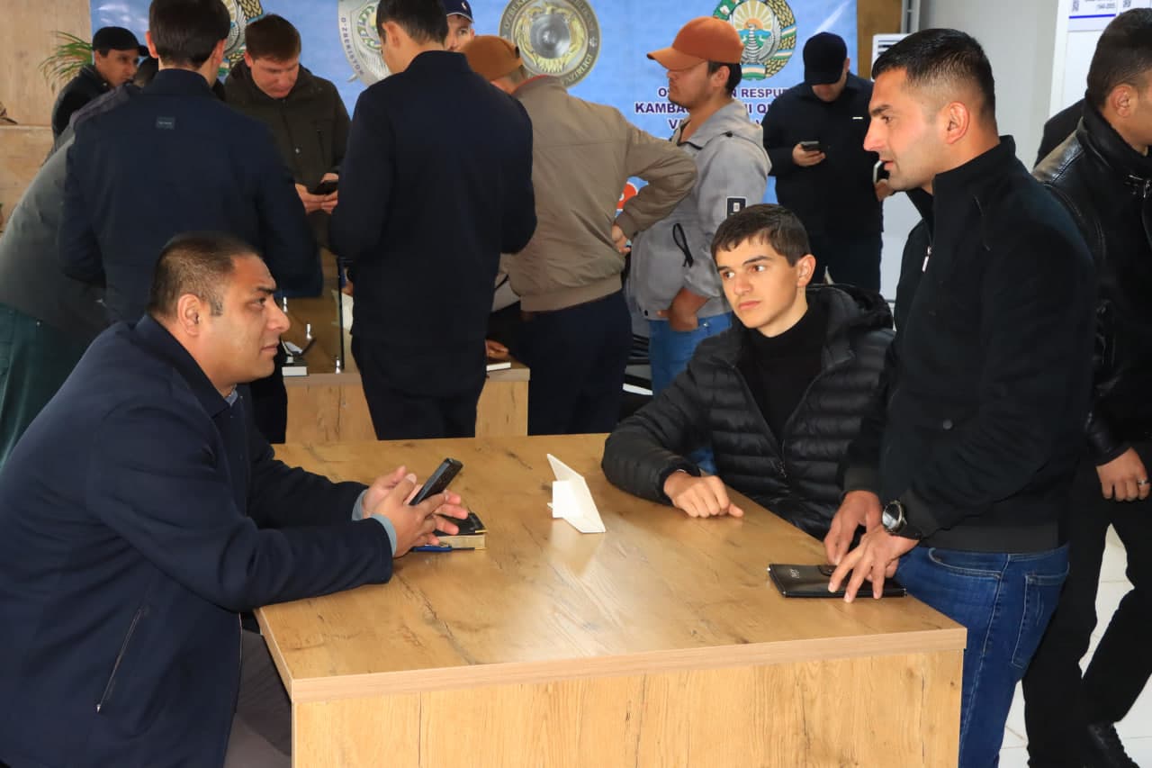 “Ёшлар куни” муносабати билан ёшлар учун бўш иш ўринлари меҳнат ярмаркаси ташкил этилди