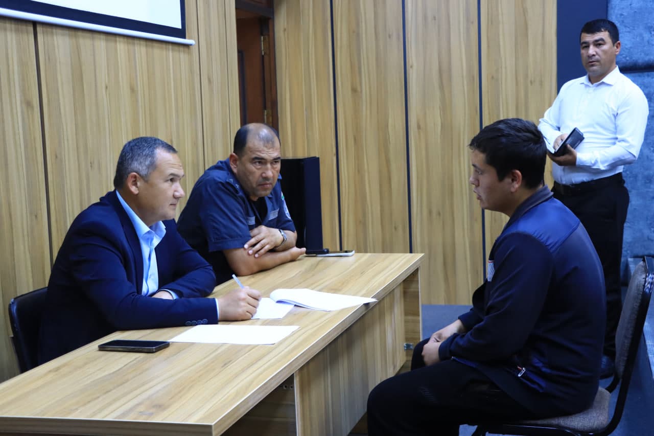 “Payshanba — Yoshlar kuni” doirasida yoshlar bilan ochiq muloqot o‘tkazildi