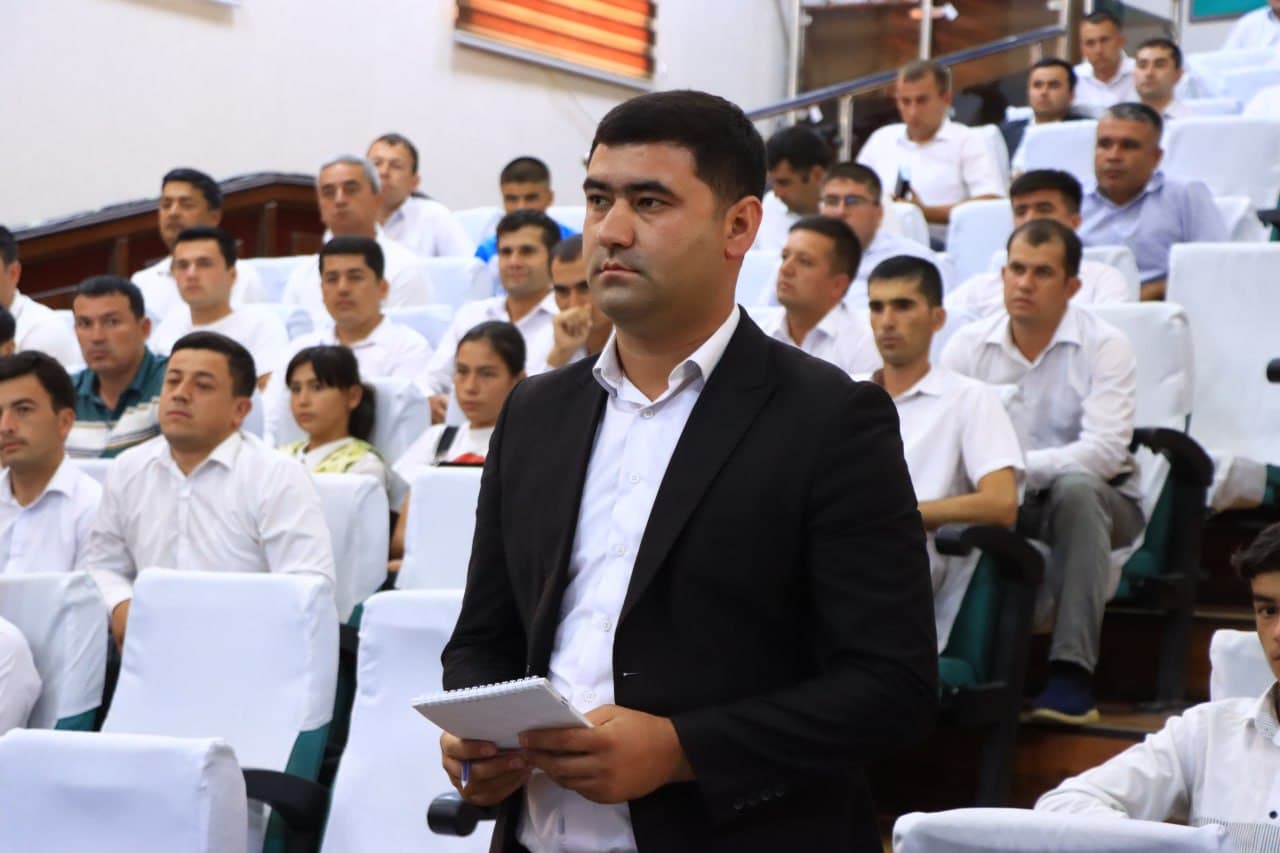 “Rahbar va yoshlar” uchrashuvi hamda samarali ish faoliyatini olib borgan yoshlar yetakchilarini taqdirlash marosimi bo‘lib o‘tdi