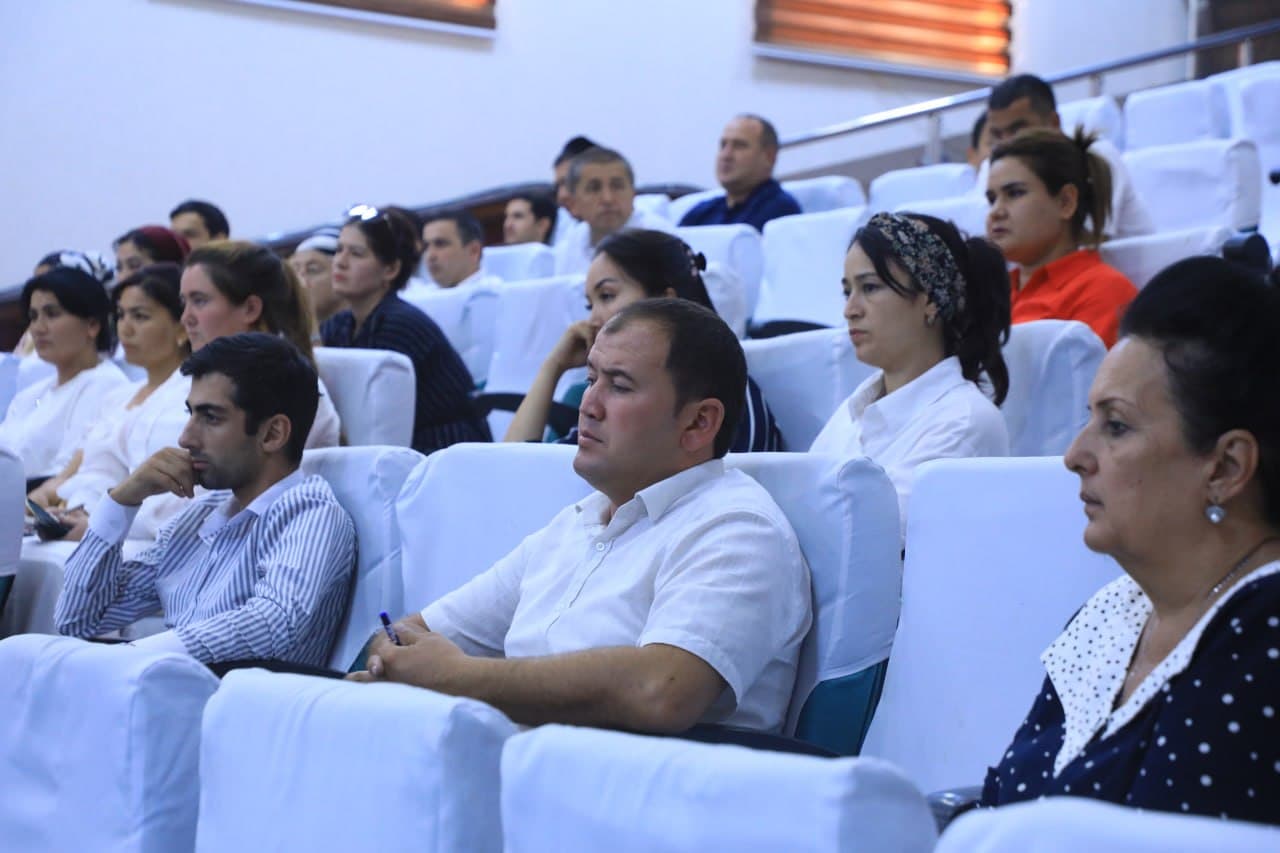 Maktab va maktabgacha ta’lim muassasalari faoliyati tanqidiy-tahliliy muhokama qilindi