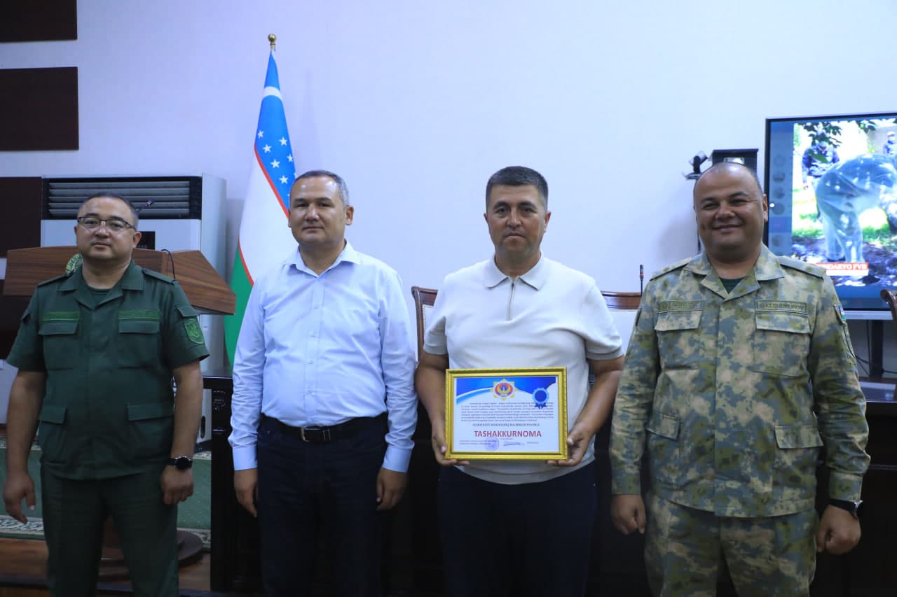 Yoz mavsumida yong‘inlarning oldini olishga qaratilgan “Dolzarb 60 kun” profilaktik tadbirlari hamda Sariosiyo tumanida o‘tkazilgan Qo‘mondonlik-o‘quv shtab mashqi yakunlari muhokama qilindi