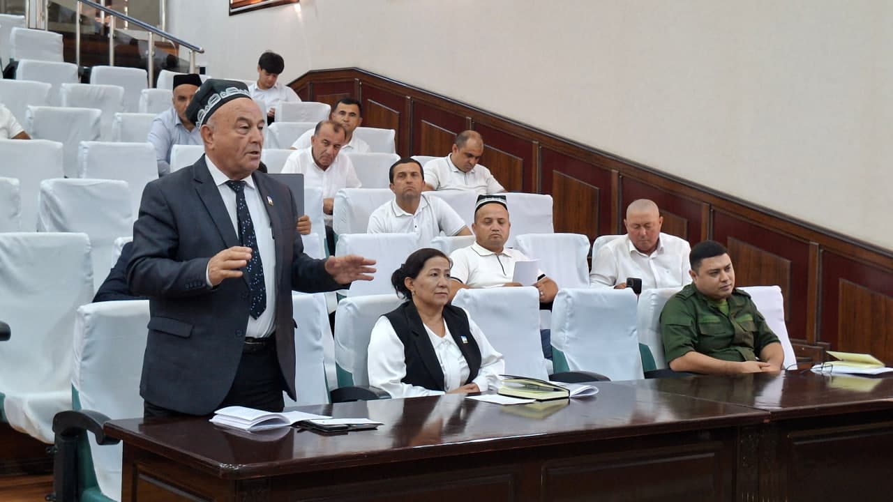 Xalq deputatlari Sariosiyo tuman Kengashining yettinchi chaqiriq o‘n yettinchi sessiyasi bo‘lib o‘tdi