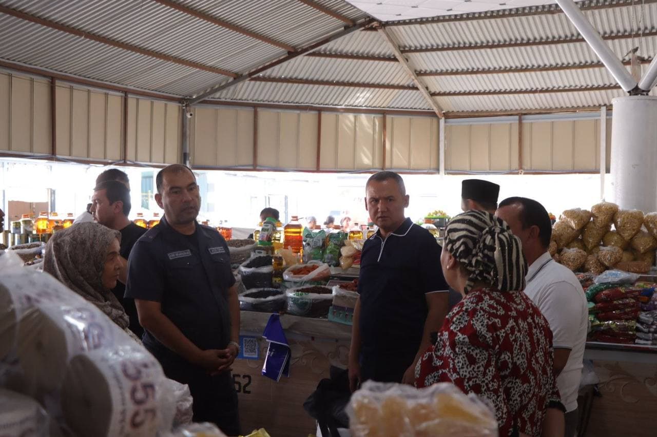 Sariosiyo dehqon (oziq-ovqat) bozorida narxlarni yanada arzonlashtirish masalalari muhokama qilindi