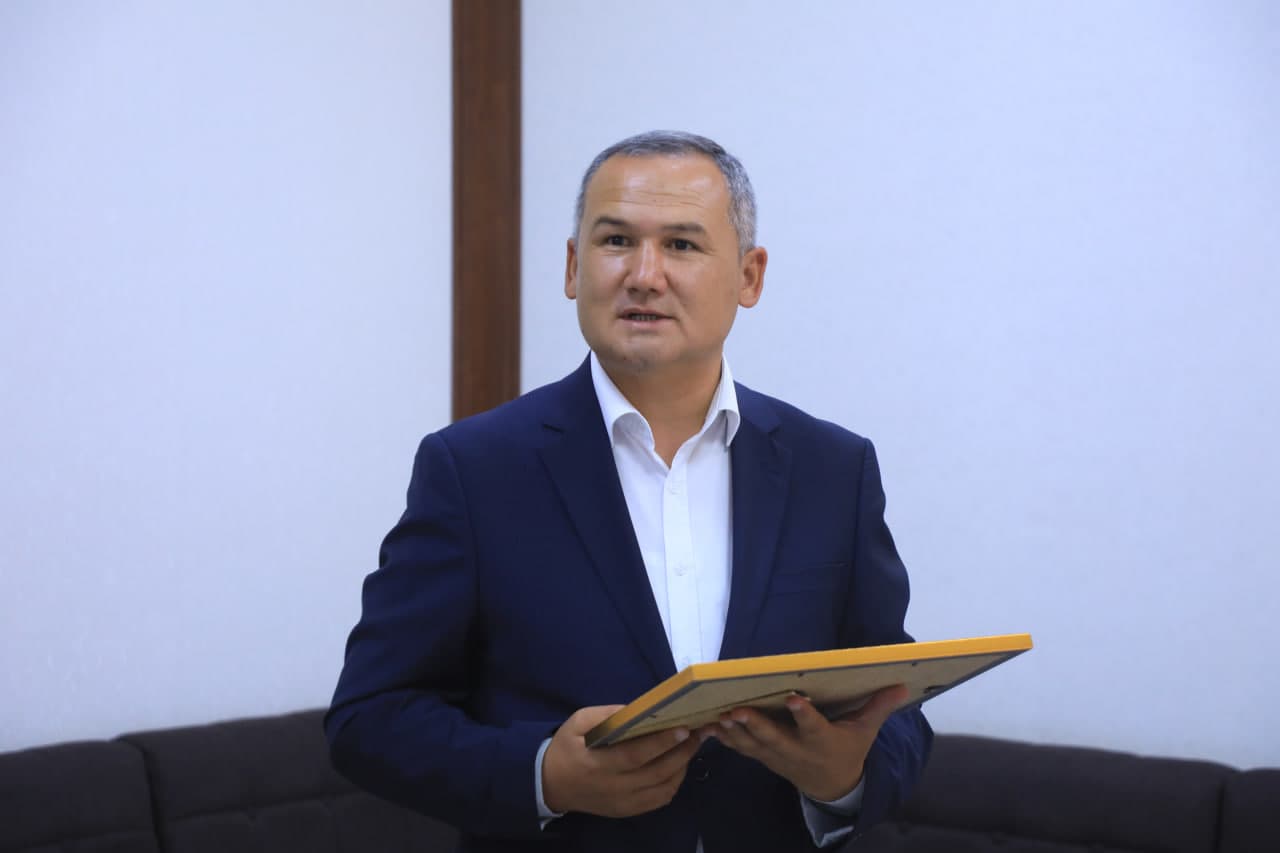 Сариосиёда маънавий-маърифий соҳа фидойилари тақдирланди