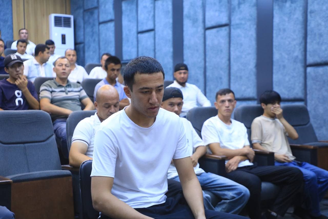 “Раҳбар ва ёшлар учрашуви”