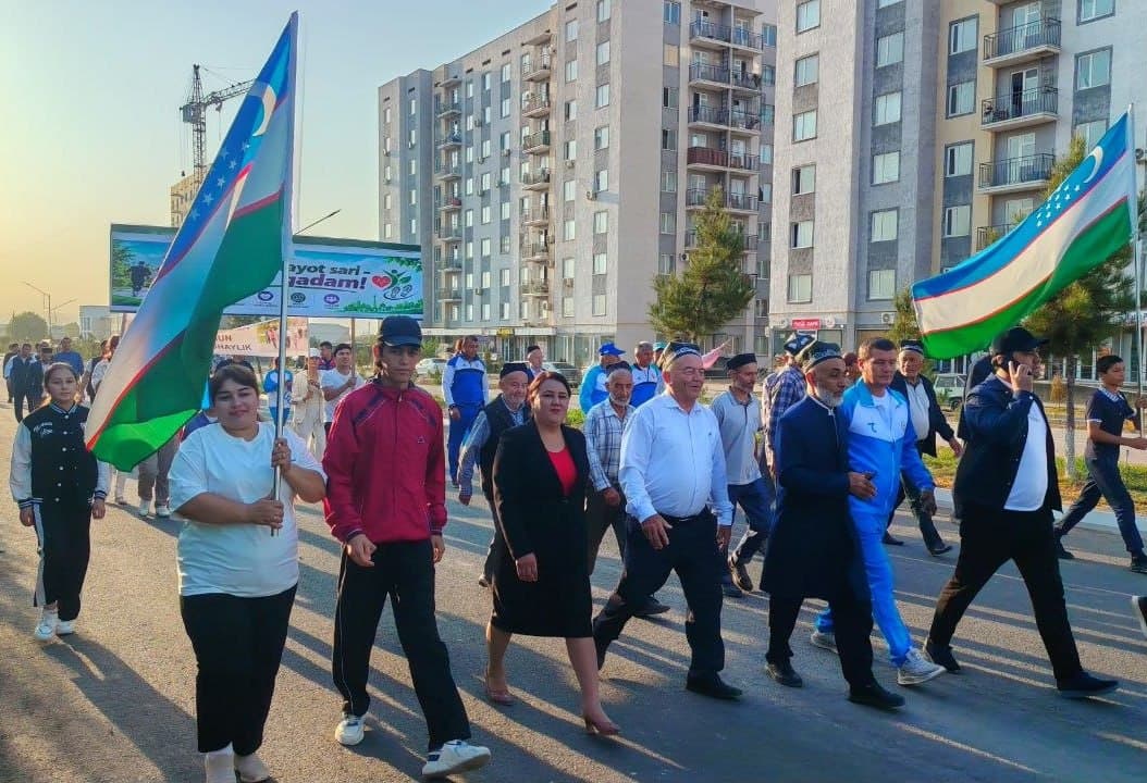 Сариосиёда 5 минг қадам юриш ва эрталабки бадантарбия машғулотлари ташкил этилди