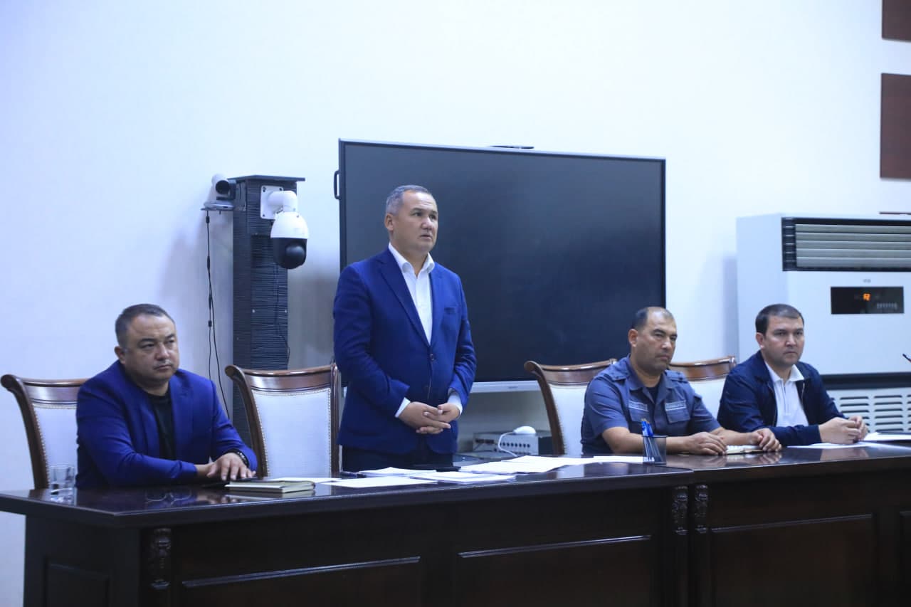 Сариосиёда 9 ойлик кўрсаткичларни ижобий якунлаш бўйича орқада қолаётган йўналишлар муҳокама қилинди