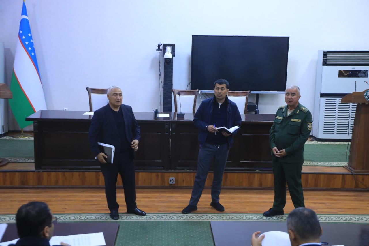 Бош прокурор ўринбосари С. Самадов бошчилигида коммунал соҳадаги устувор вазифалар юзасидан йиғилиш ўтказилди