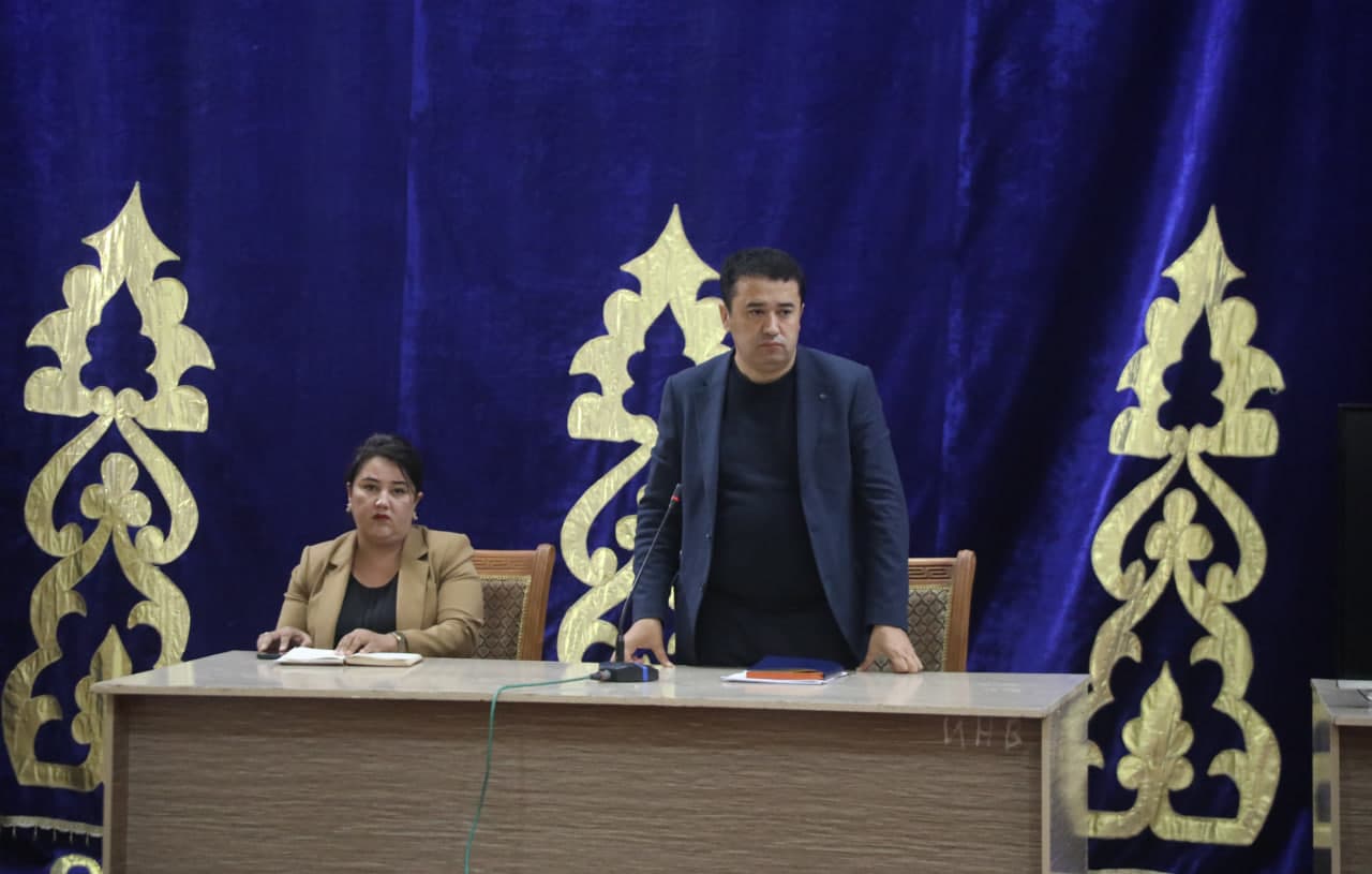Сариосиёда оилавий қадриятларни мустаҳкамлаш юзасидан йиғилиш бўлиб ўтди