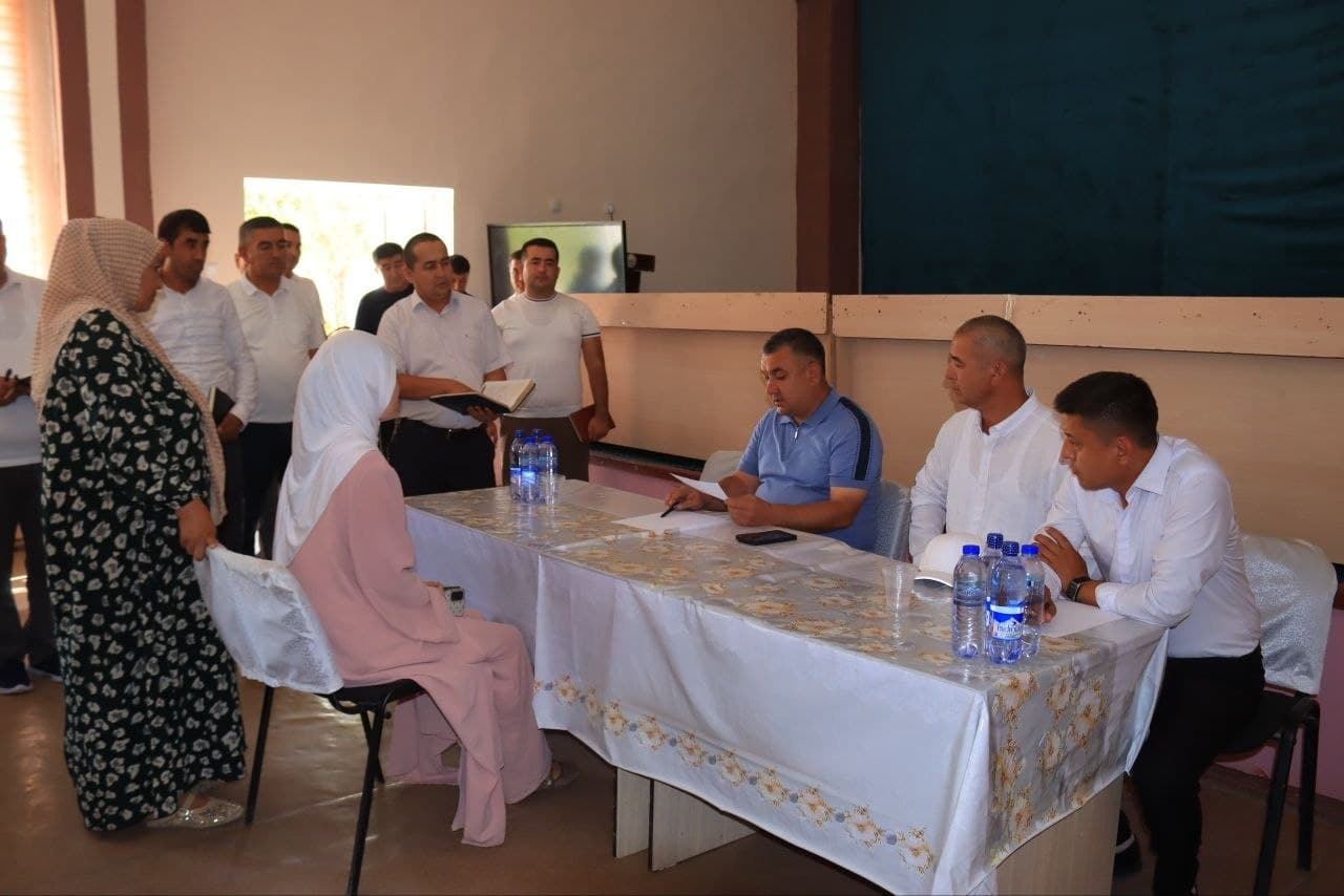 Tuman hokimi Otabek Mavlyanov sayyor qabul o‘tkazdi