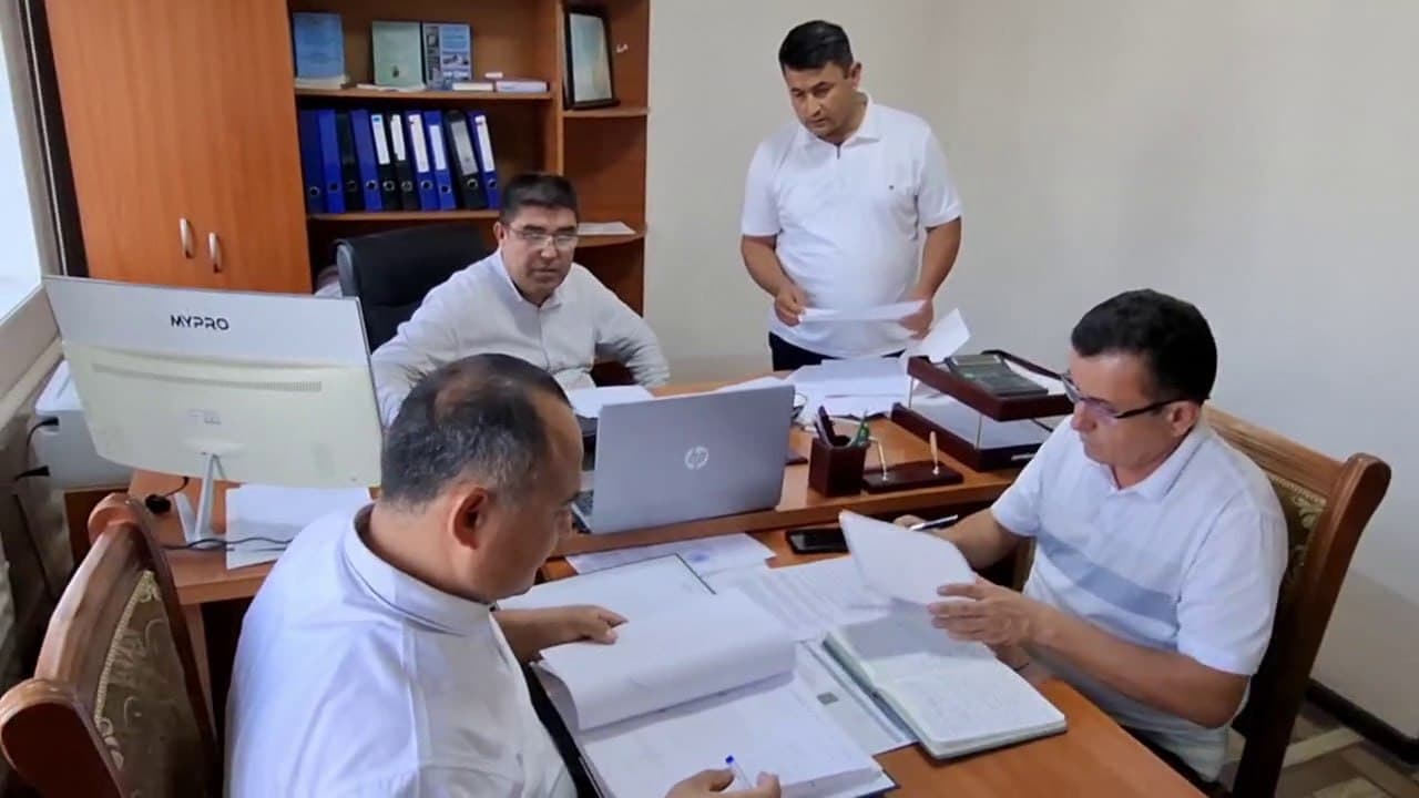 📌 SESSIYA KUN TARTIBIGA KIRITILADIGAN MASALA YUZASIDAN TUMAN IQTISODIYOT VA MOLIYA BO‘LIMIDA O‘RGANISH ISHLARI OLIB BORILDI