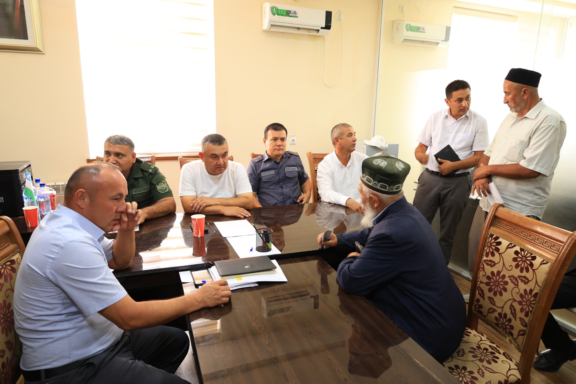 Murojaatdan — amaliy yechimga: tuman hokimi fuqarolarni qabul qildi