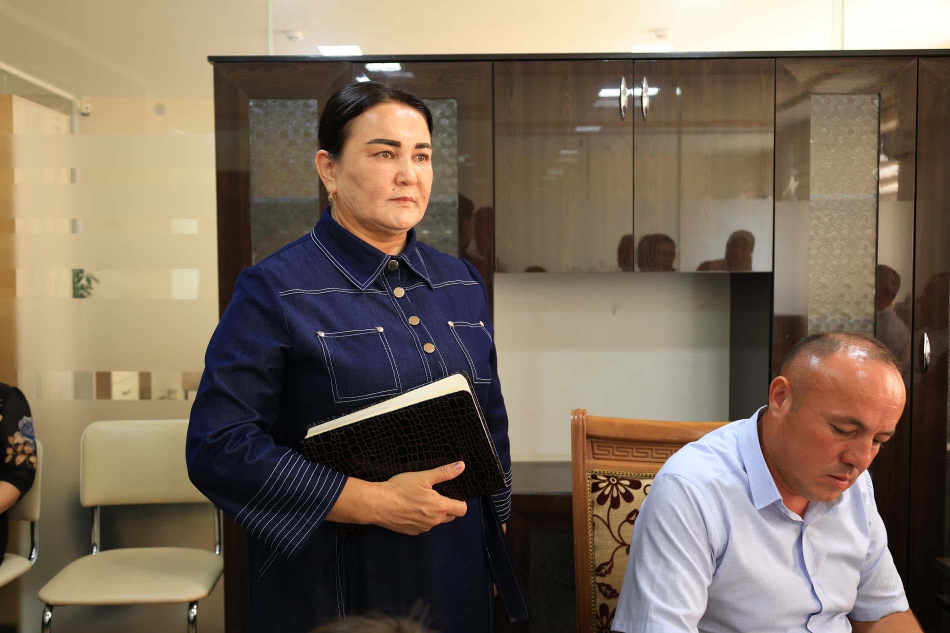 Murojaatdan — amaliy yechimga: tuman hokimi fuqarolarni qabul qildi