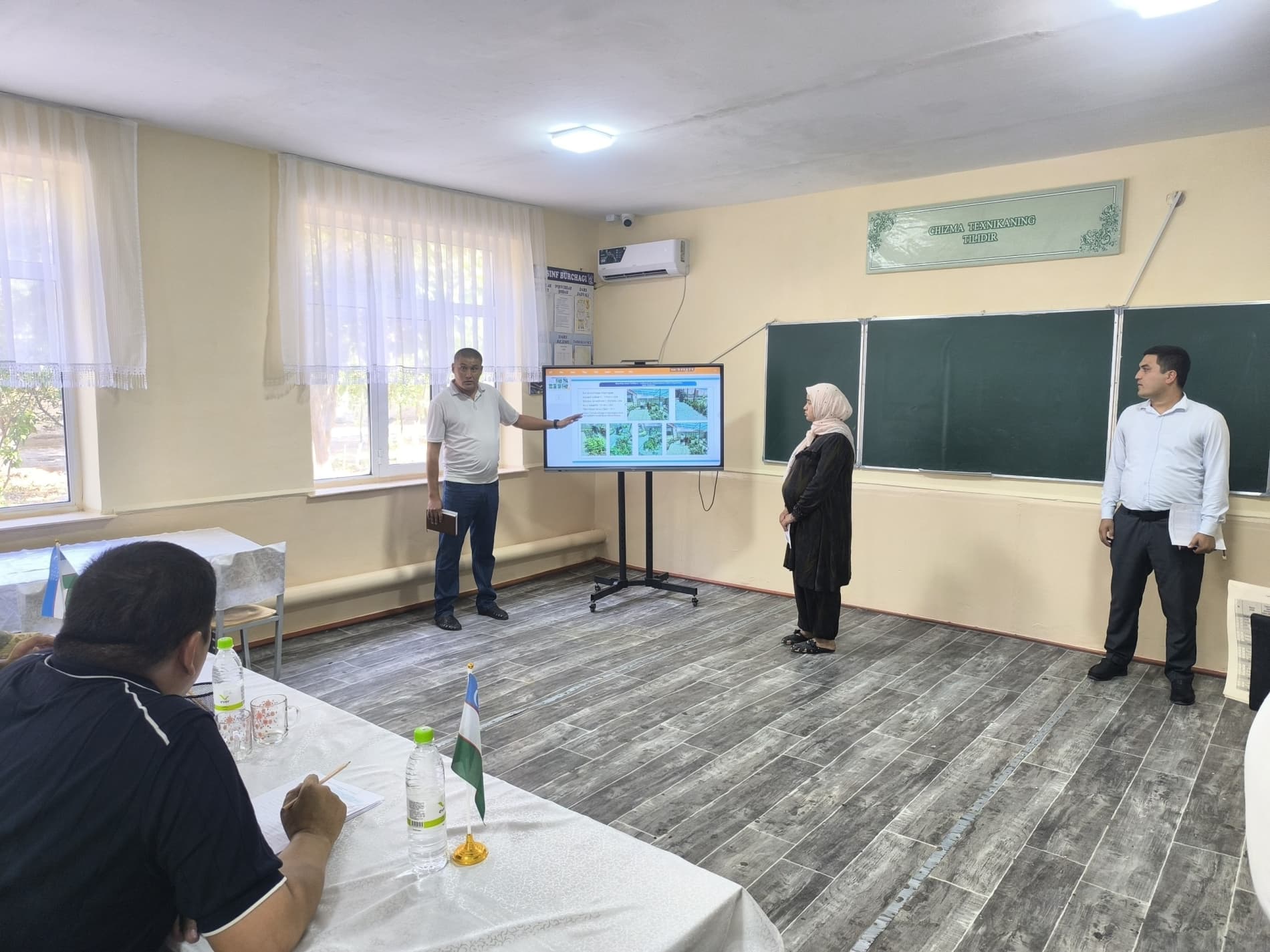 Payshanba – Yoshlar kuni munosabati bilan Sherobod tumanida yosh tadbirkorlar g‘oyalari taqdimoti bo‘lib o‘tdi