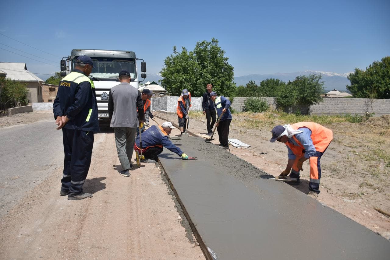 Serharakat mahallasida piyodalar uchun qulayliklar yaratilmoqda