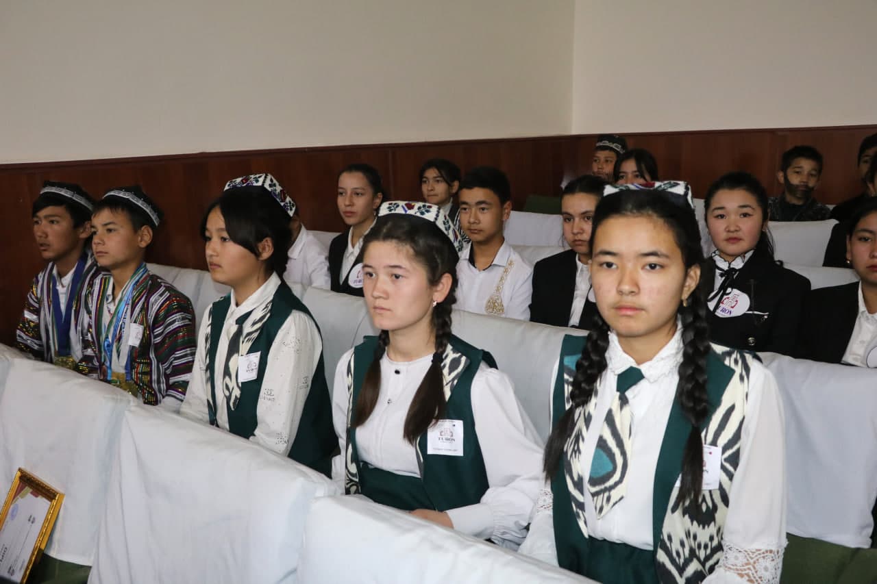 "Turon" maktab teatri tanlovining tuman bosqichi