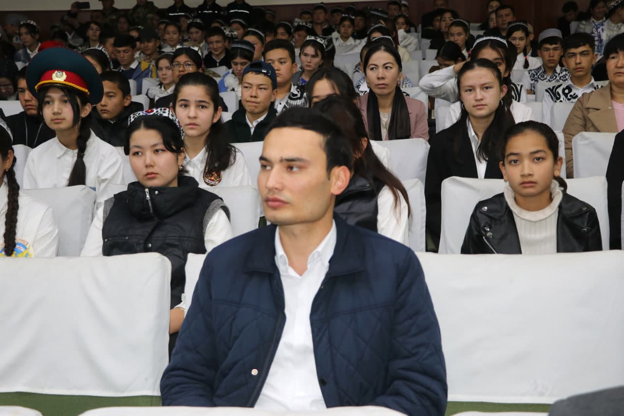 "Turon" maktab teatri tanlovining tuman bosqichi