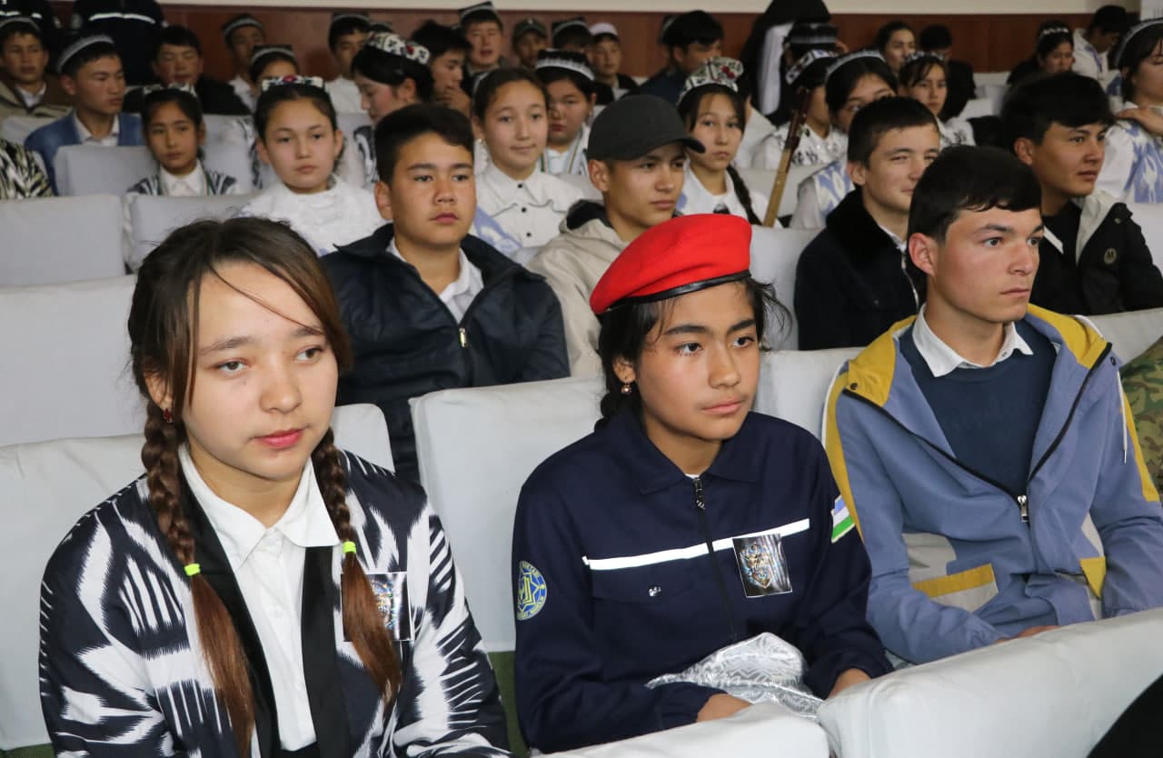 "Turon" maktab teatri tanlovining tuman bosqichi