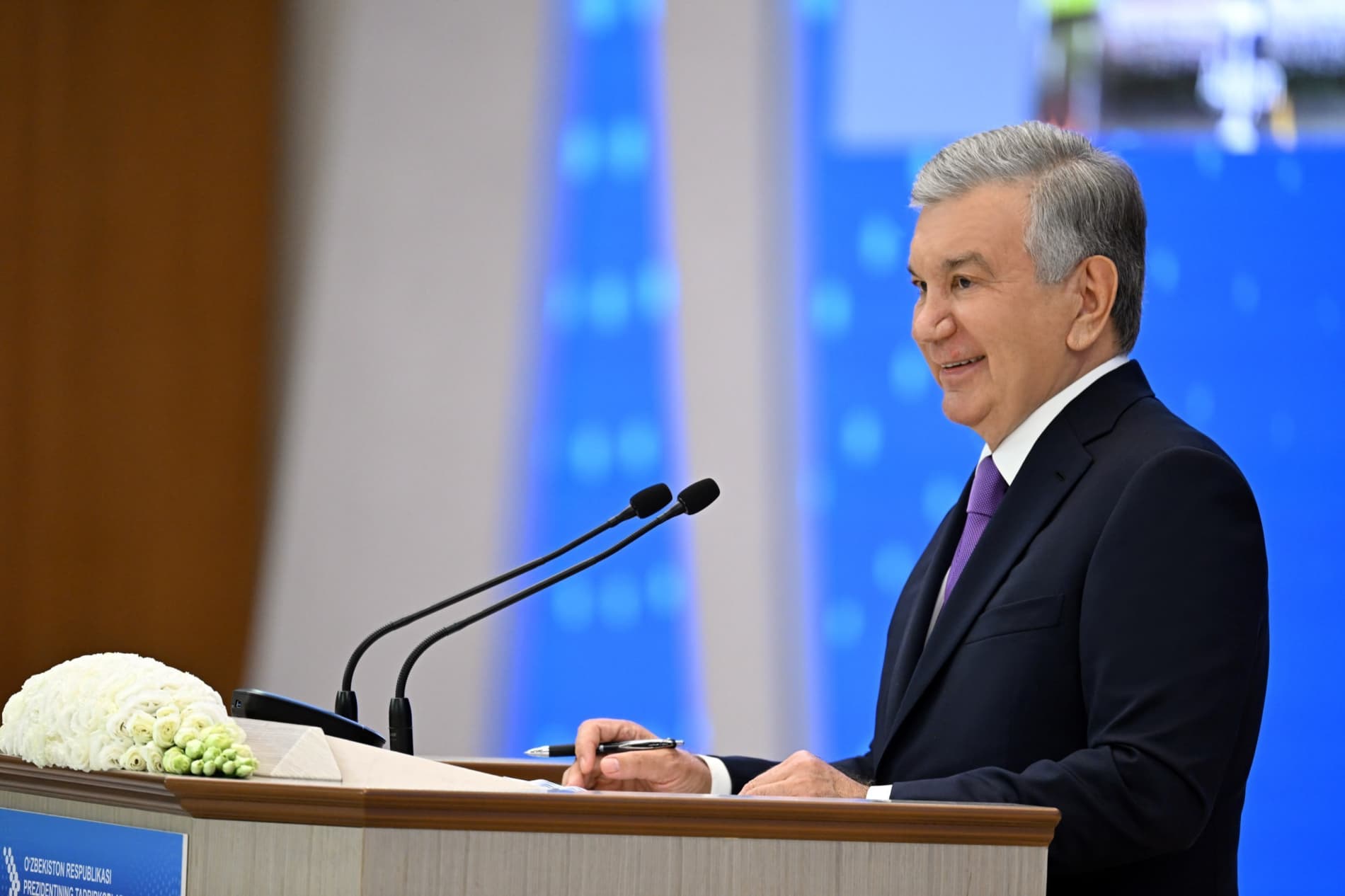 Президент Шавкат Мирзиёев Хива шаҳрида тадбиркорлар билан очиқ мулоқот ўтказди.