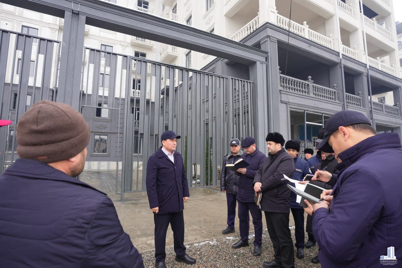 Turar joylar qurilishi bo‘yicha davlat dasturlari ijrosi o‘rganildi