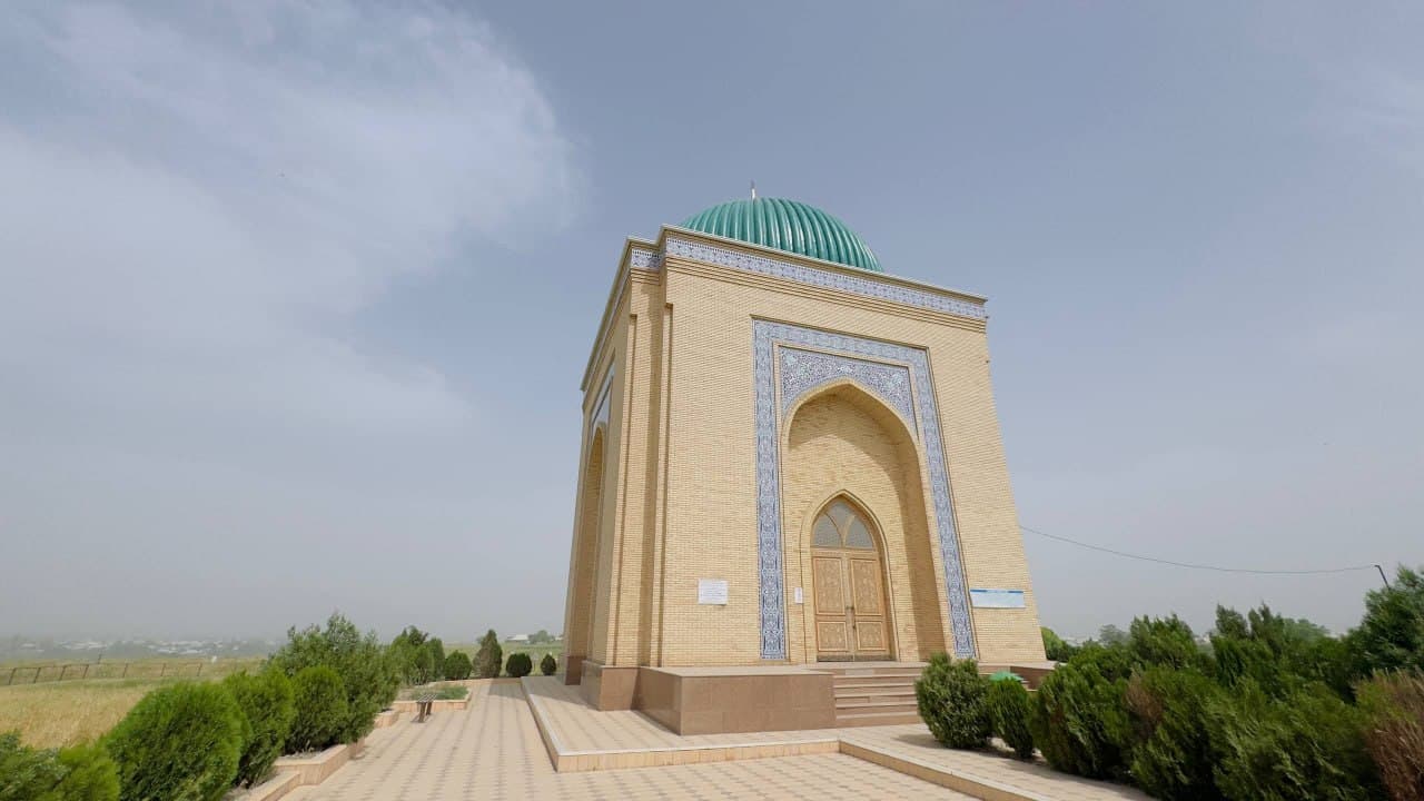 Denov tumani hokimi Anvar Normamatov “Namozgoh”, “Jamatak” va “Tasmasoy” mahallalarida olib borilayotgan obodonlashtirish hamda bunyodkorlik ishlari bilan tanishdi.