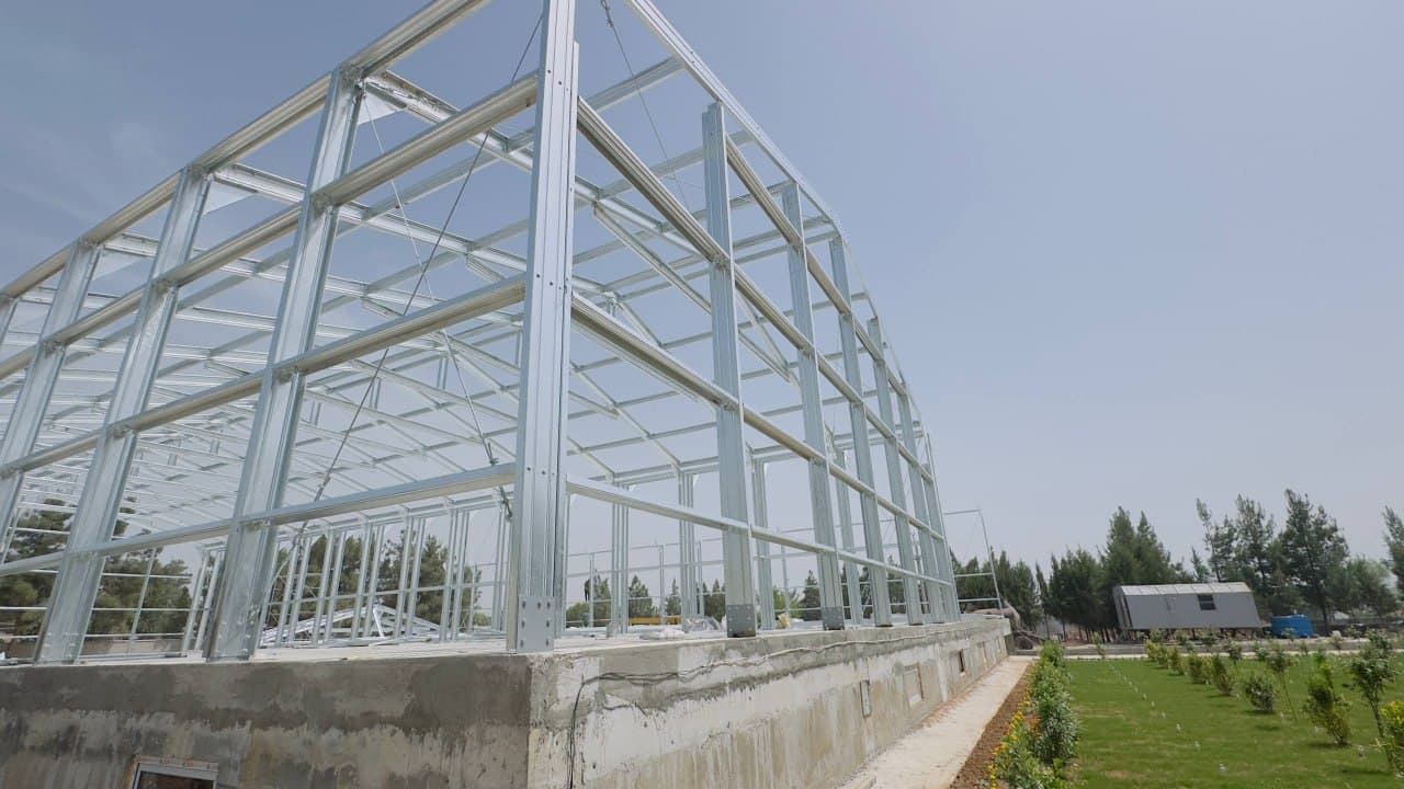 Denov tumani hokimi Anvar Normamatov “Namozgoh”, “Jamatak” va “Tasmasoy” mahallalarida olib borilayotgan obodonlashtirish hamda bunyodkorlik ishlari bilan tanishdi.