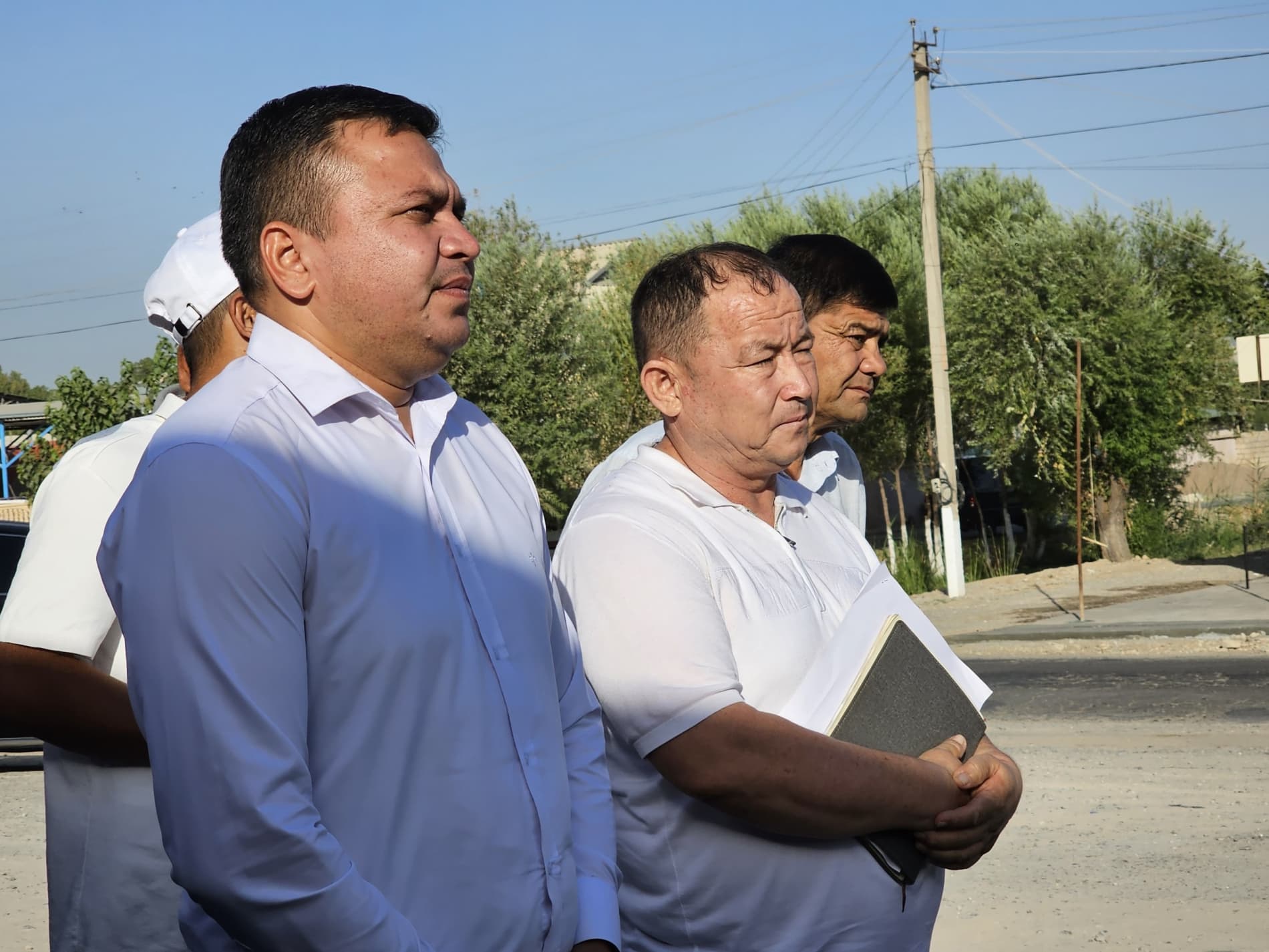 Yangi o‘quv yiliga tayyorgarlik va ijtimoiy soha obyektlaridagi ishlar o‘rganildi