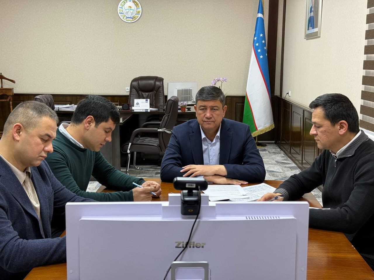 Qarshi shahri hokimi Janubiy Koreya kompaniyasi vakillari bilan onlayn muloqot o‘tkazdi