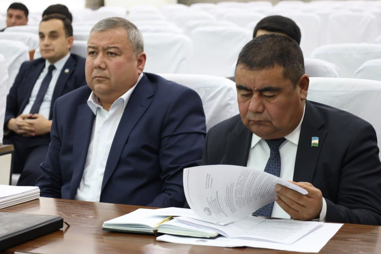 Халқ депутатлари Қарши шаҳар Кенгашининг 17-сессияси бўлиб ўтди