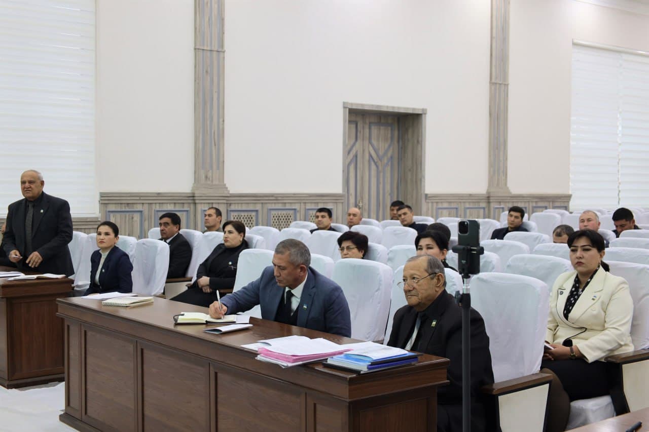 Халқ депутатлари Қарши шаҳар Кенгашининг 17-сессияси бўлиб ўтди