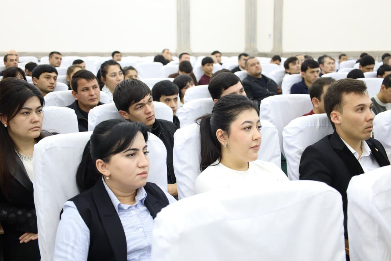 Ҳоким ва ёшлар учрашуви