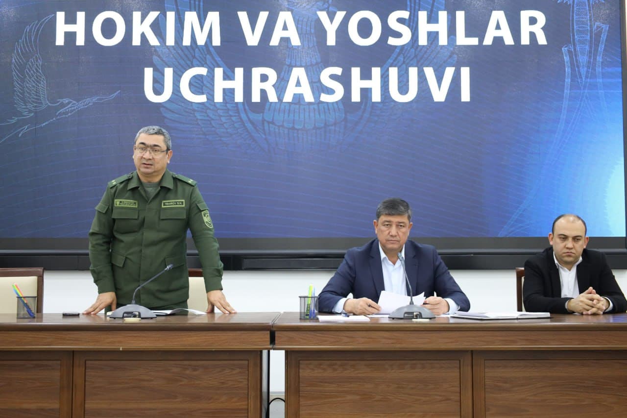 Ҳоким ва ёшлар учрашуви